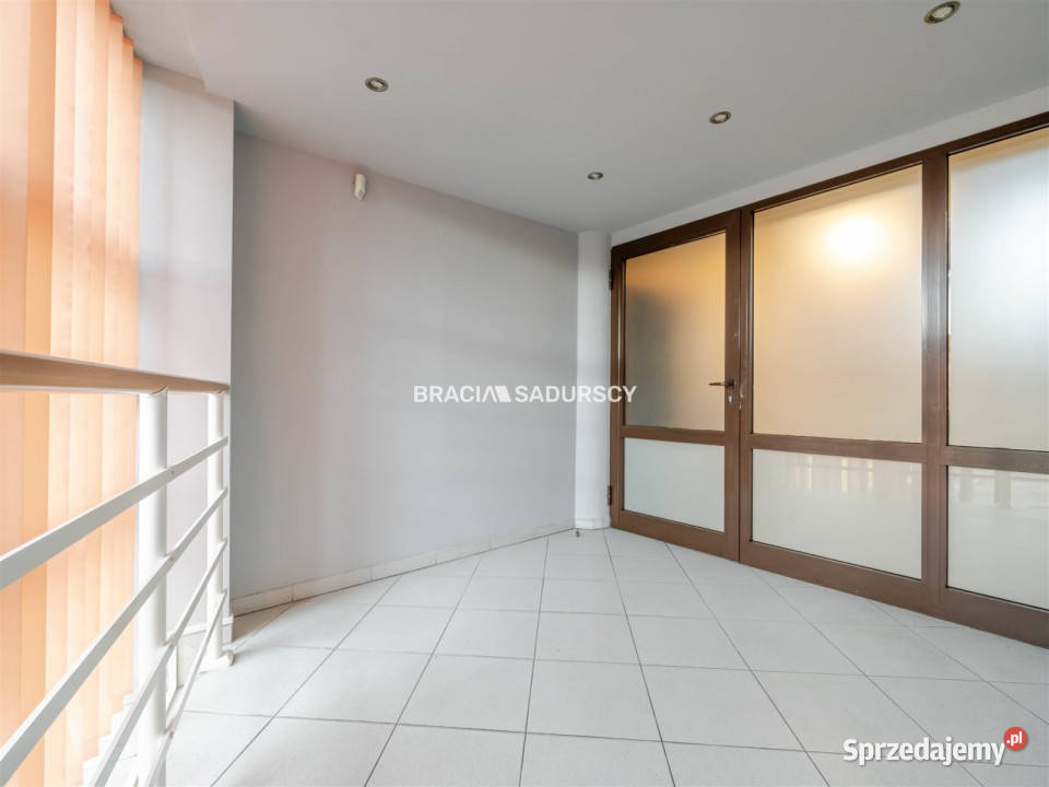 Wynajmę lokal 555m Kraków Bajana