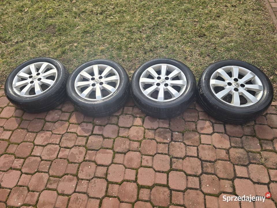 Alofelgi R15 Toyota Yarys 4100 Samochodowe Raków