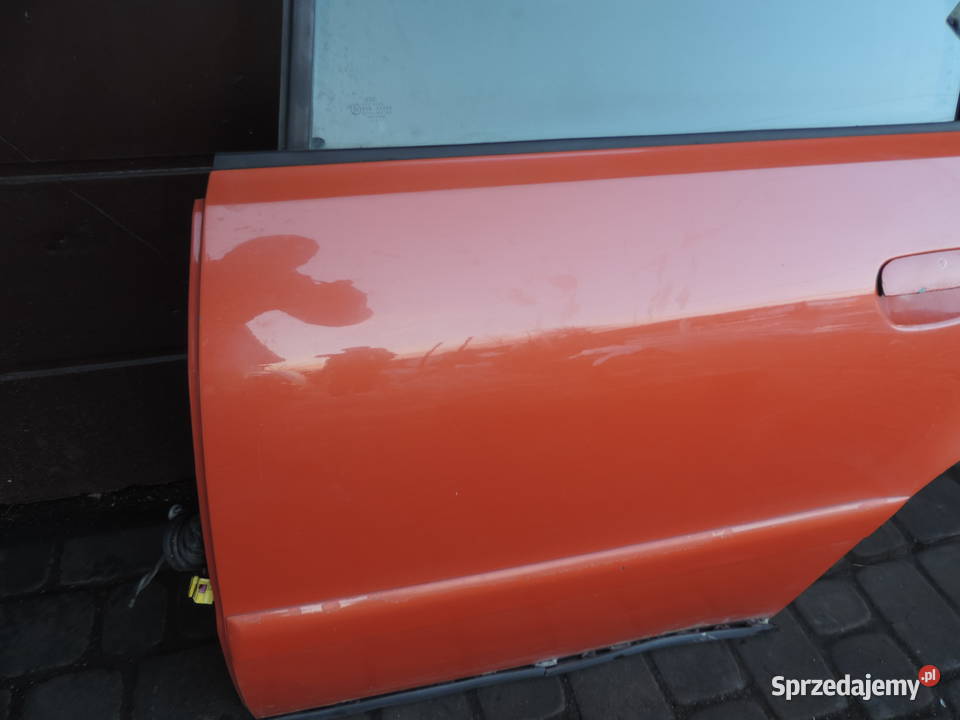 AUDI A4 B5 FL KOMBI DRZWI LEWE TYLNE małopolskie Nowy Sącz