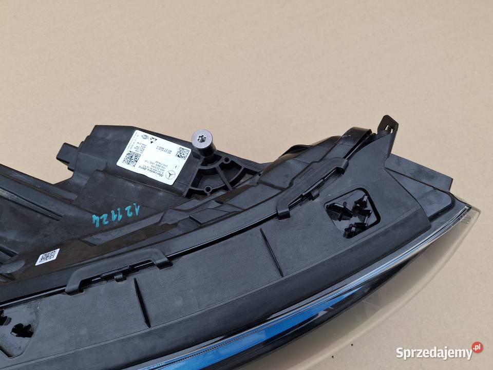 MERCEDES EQB EQA W243 REFLEKTOR PRAWY FULL LED