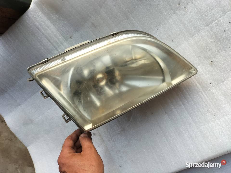 Mitsubishi Space Star lampa przód przednia prawa lampy przednie Oświetlenie