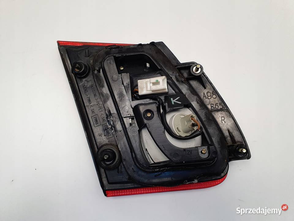 LAMPA PRAWA Nissan Almera N16 sedan TYLNA prawy osobowe Rudka