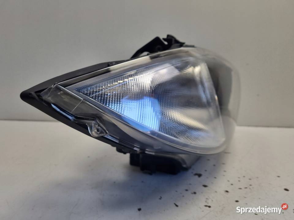 LAMPA PRAWA BMW E87 0411r PRZEDNIA PRAWY PRZÓD osobowe lubelskie Rudka
