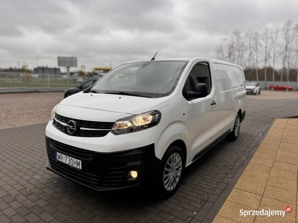 Opel Vivaro 20Cdti 122LongNowe oponyVat1 światła przeciwmgłowe Radom