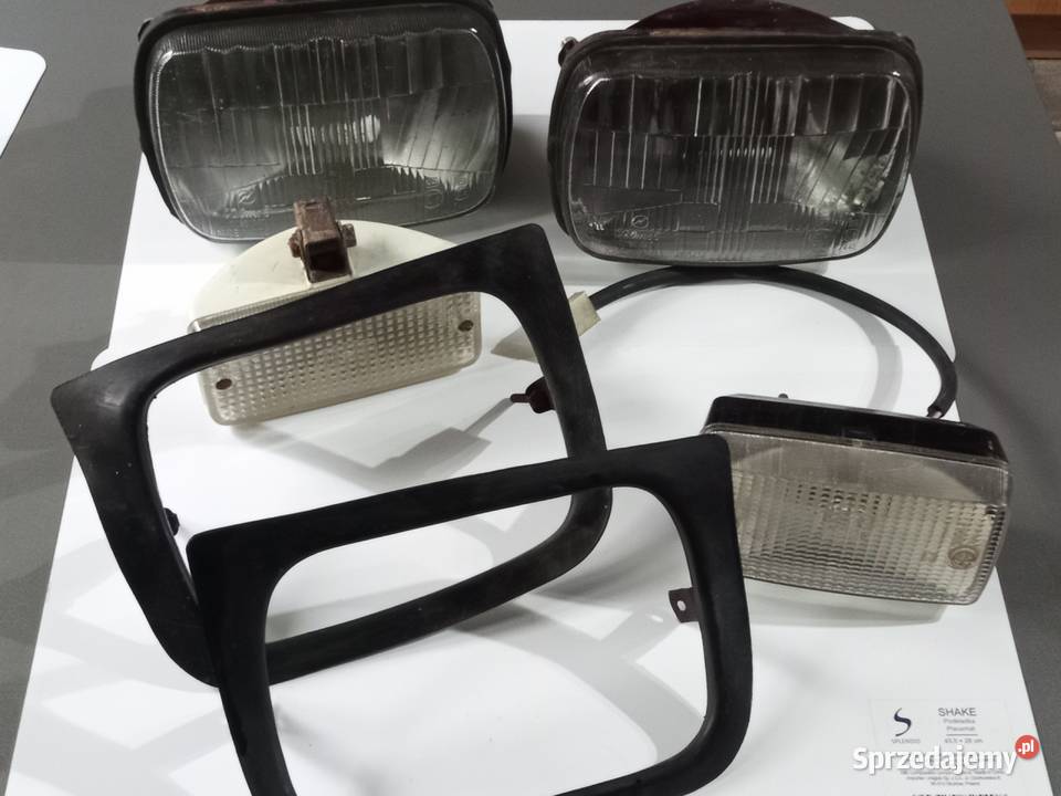 Stare orginalne lampy Fiat126 p 1981 r Świdnica sprzedam
