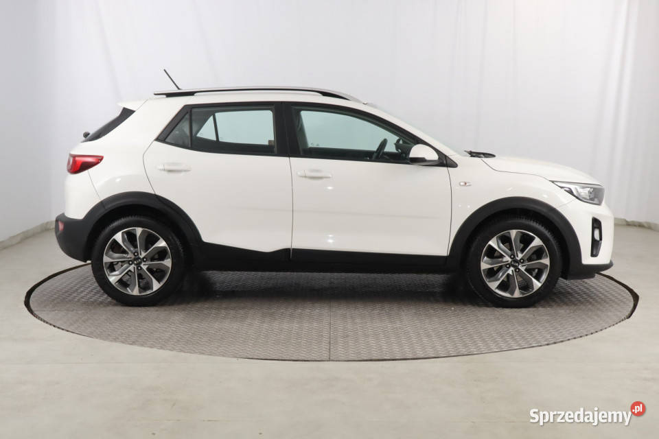 Kia Stonic 14 CVVT światła do jazdy dziennej