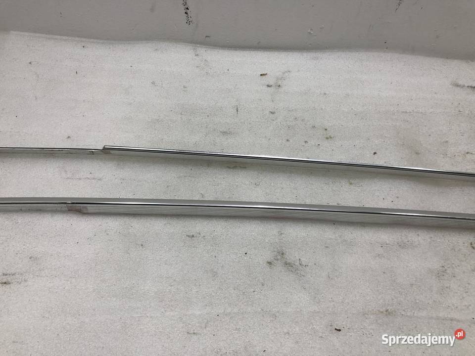 LISTWY DACHOWE MERCEDES W204 KOMBI osobowe Listwy i nakładki sprzedam