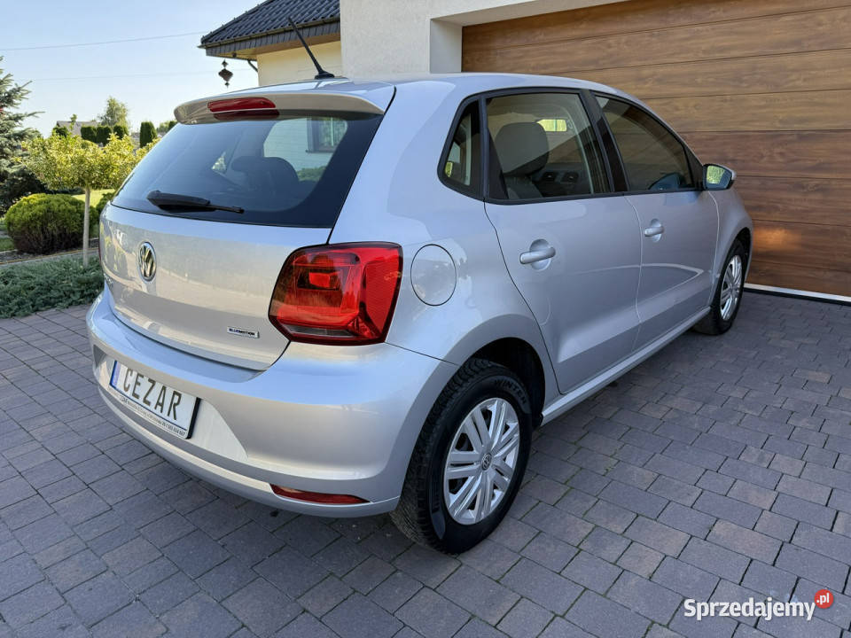 Volkswagen Polo 17r 10 MPI benzyna z Niemiec srebrny Konradów