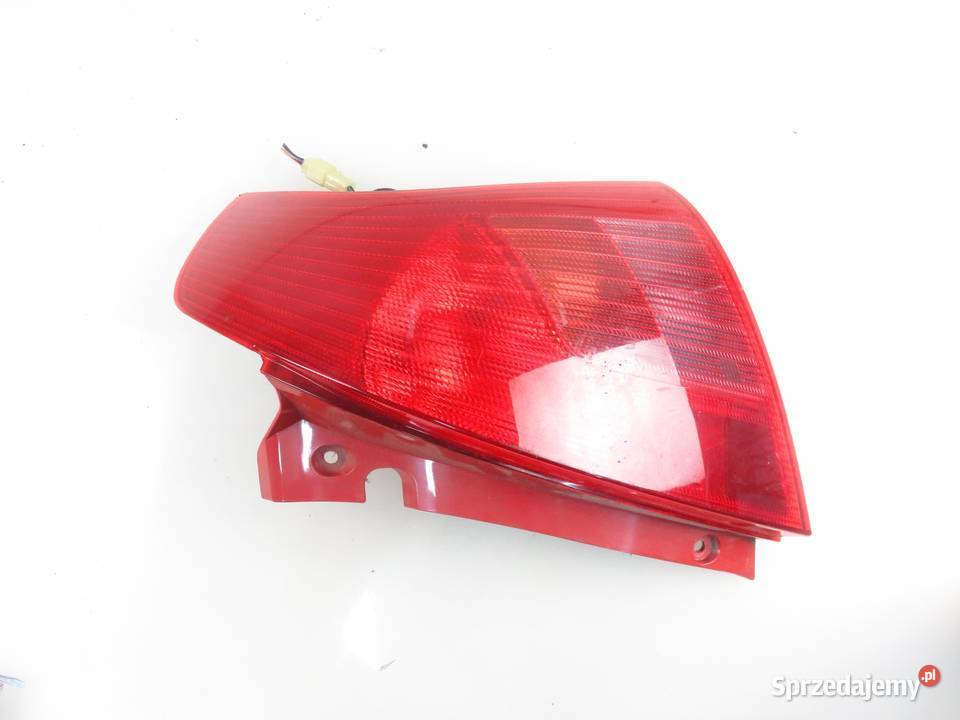 LAMPA PRAWA TYLNA SUZUKI SWIFT III