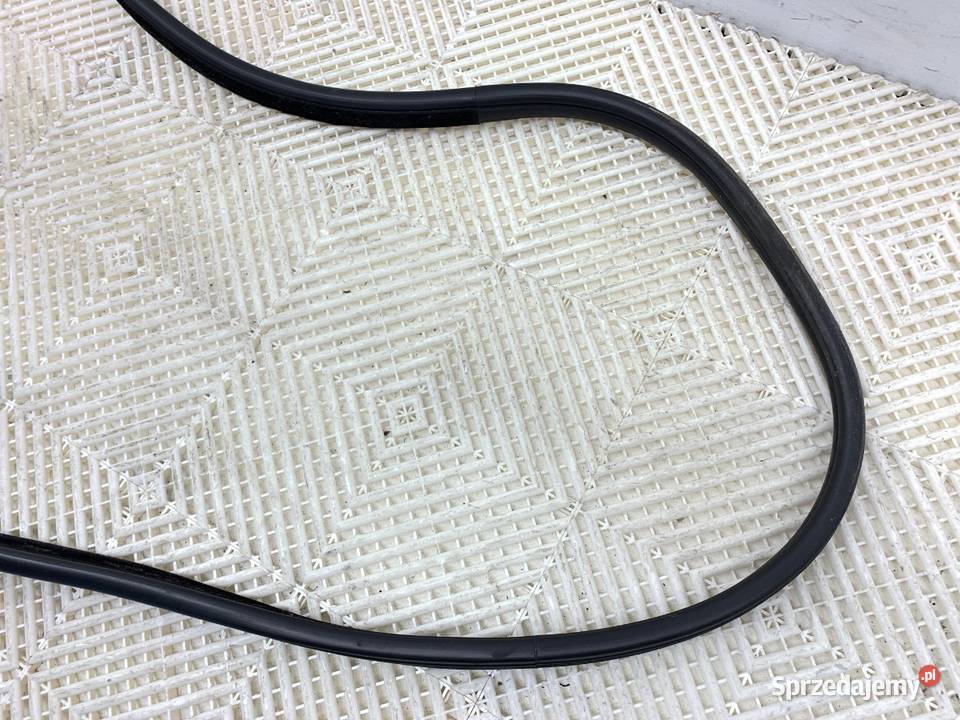 USZCZELKA DRZWI TYŁ PRAWA BMW E71 SUV 0714 osobowe Wentylacja podkarpackie