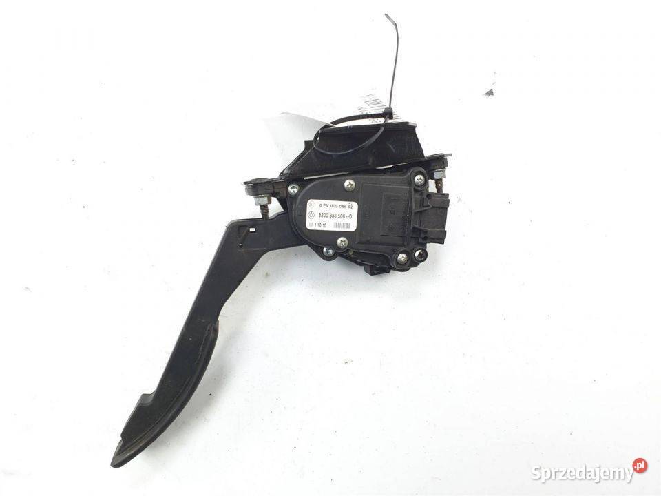 PANEL DACIA SANDERO 8200386506 osobowe Lipno sprzedam