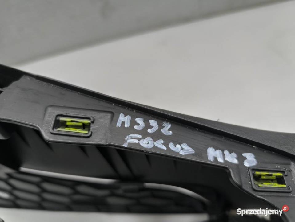PODŁOKIETNIK TUNEL SRODKOWY FORD FOCUS MK3 LIFT osobowe Podłokietniki