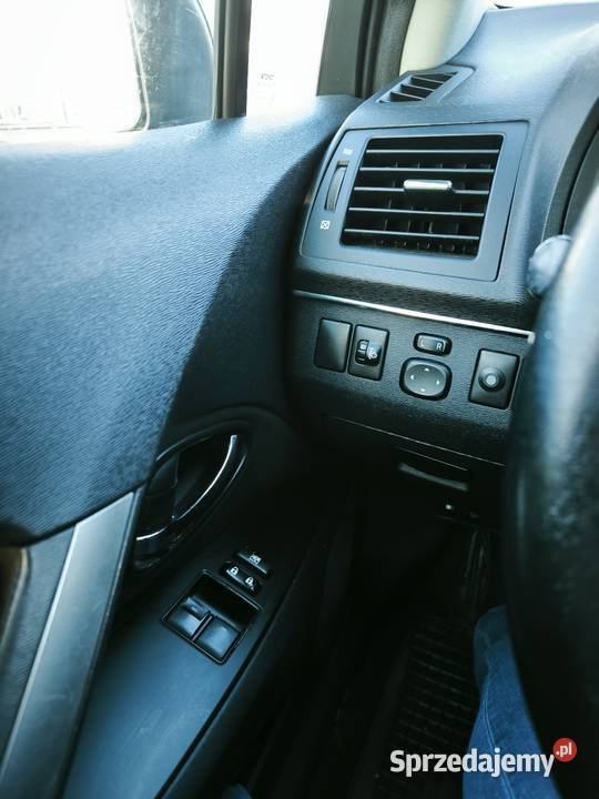 Toyota Avensis 2012 16 benzyna 177 400 czujnik parkowania Wałbrzych sprzedam