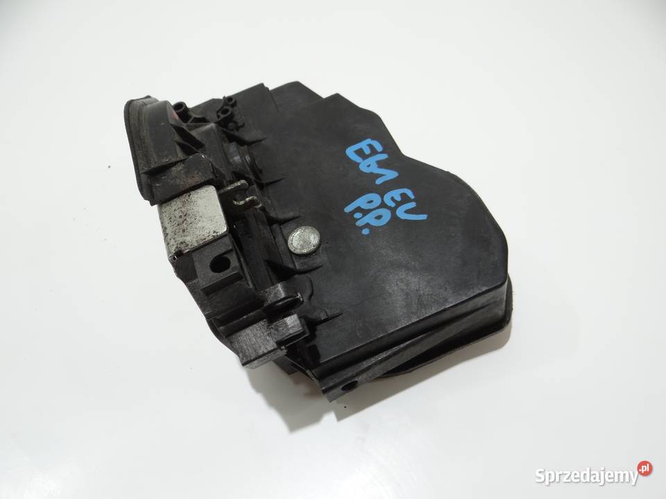 ZAMEK DRZWI PRAWY PRZÓD BMW E61 EU 7167074 5 PIN Zamki, wkładki i kluczyki Strzyżewice