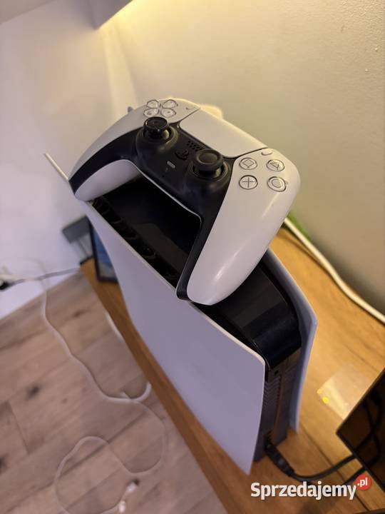 Play Station 5 z padem 1TB napęd stan ze sklepu Pozostałe Pozostałe Lublin