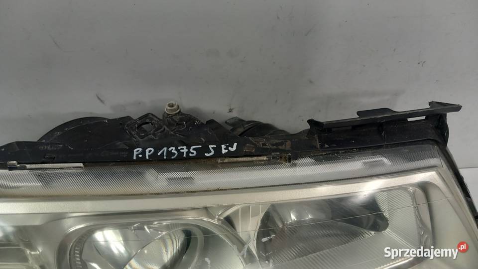 RENAULT MEGANE II LIFT LAMPA PRZÓD PRAWA EU Lampy przednie Zbierkowo