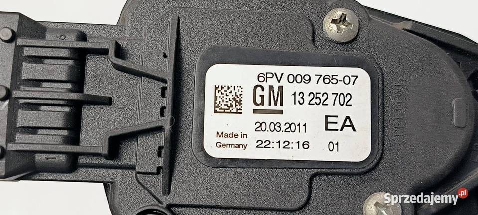 PEDAŁ OPEL ASTRA J 13252702 osobowe