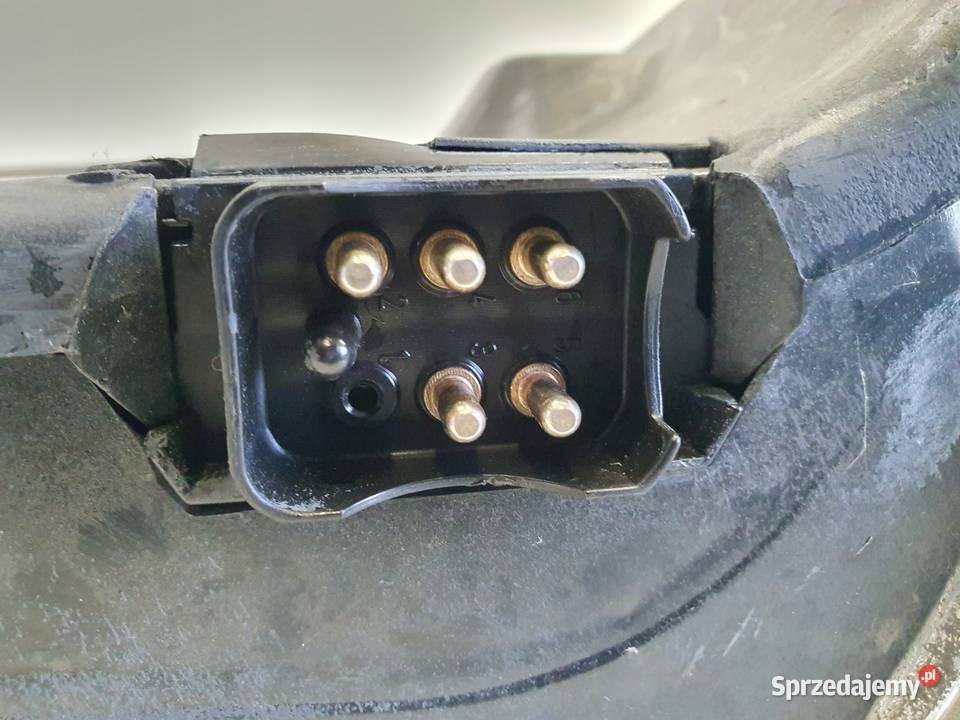 Mercedes W124 sedan 9397r TYLNA LAMPA LEWA lewy Rudka