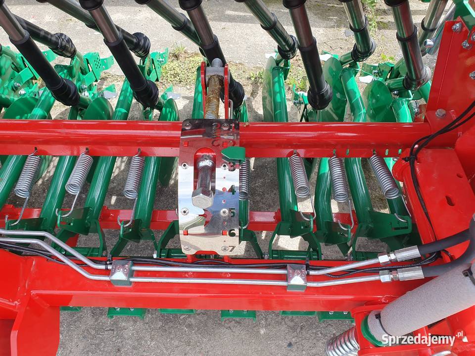 Siewnik zbożowy SR Agromasz Przedecz