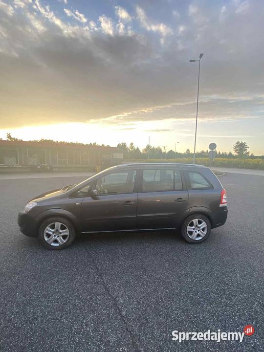 Opel Zafira b 18gaz Konstantynów Łódzki