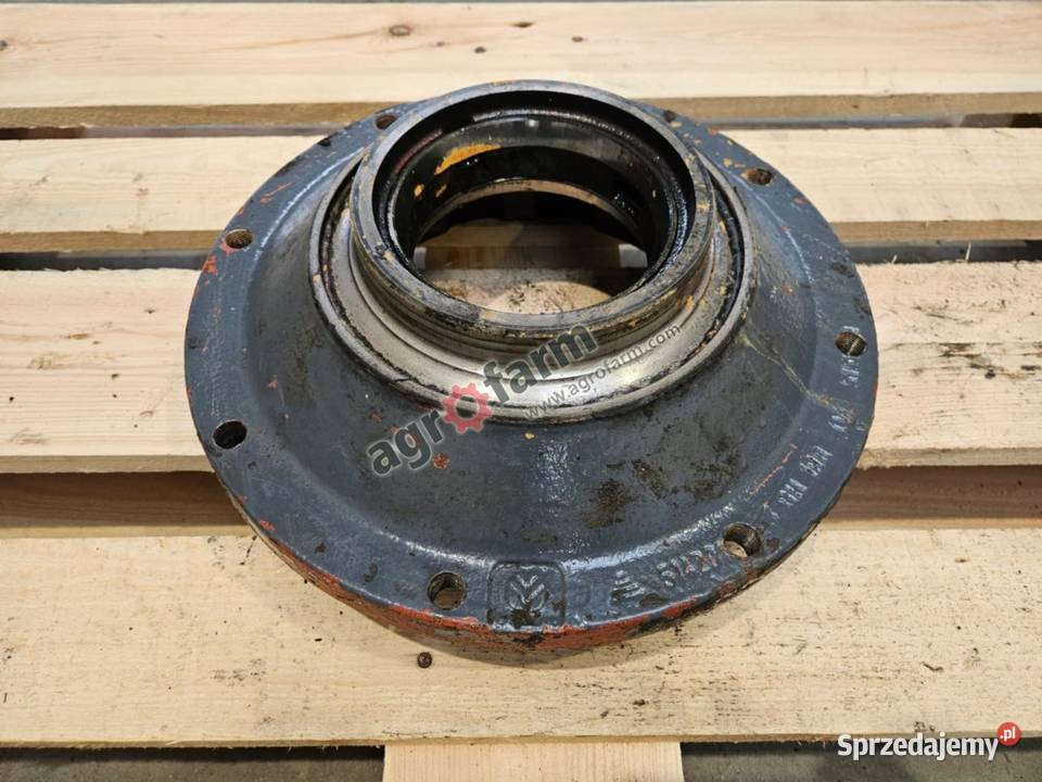 Piasta koła Ford 7740 5640 6640 Byków