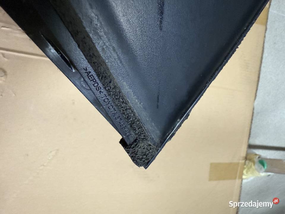 Toyota Auris II zaślepka trójkąt oryginał lewy osobowe Kolbuszowa Dolna