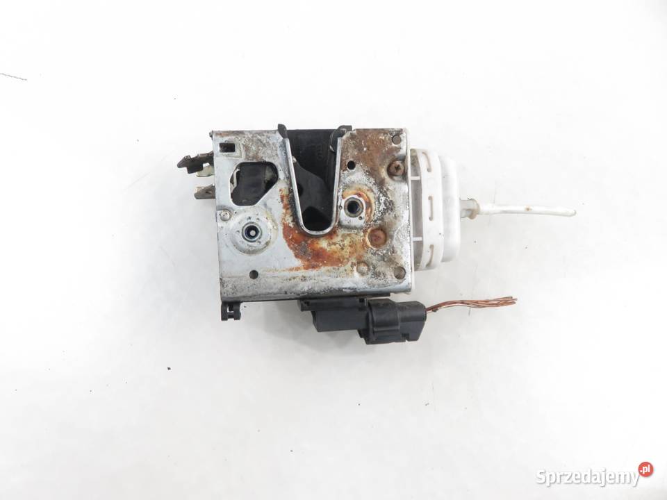 ZAMEK PRAWY PRZEDNI AUDI A4 B5 4D1837016D