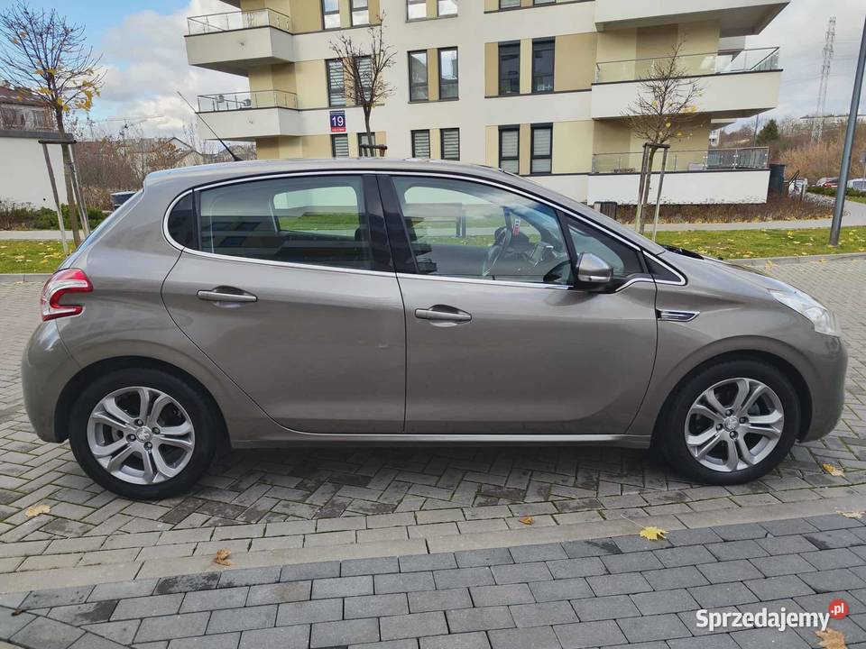 Peugeot 208 16 Benzyna LED Czujniki Navi Lublin sprzedam