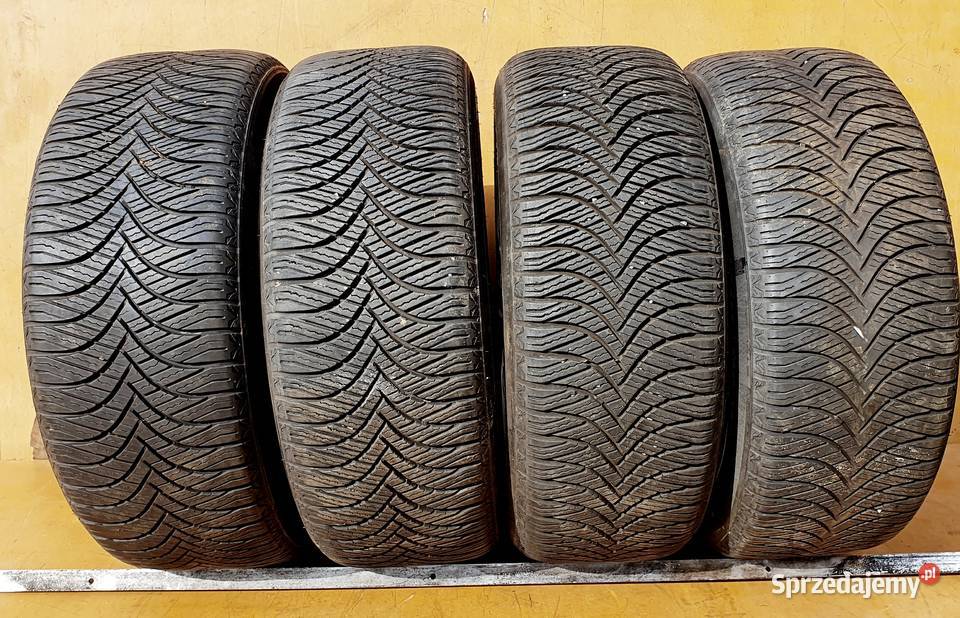 MERCEDES W204 Kompl felg A2044017502 z oponami Radom sprzedam