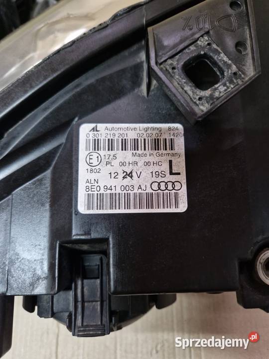 Audi a4 b7 lampy przód lampa lewy przód prawy Lampy przednie