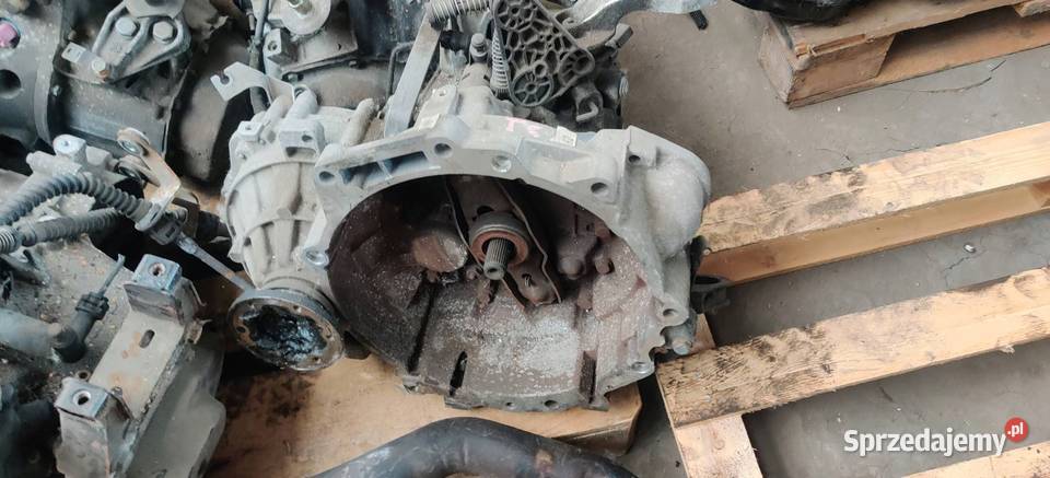 VOLKSWAGEN TOURAN 14 TSI MANUALNA 6BIEGOWA Rudziniec