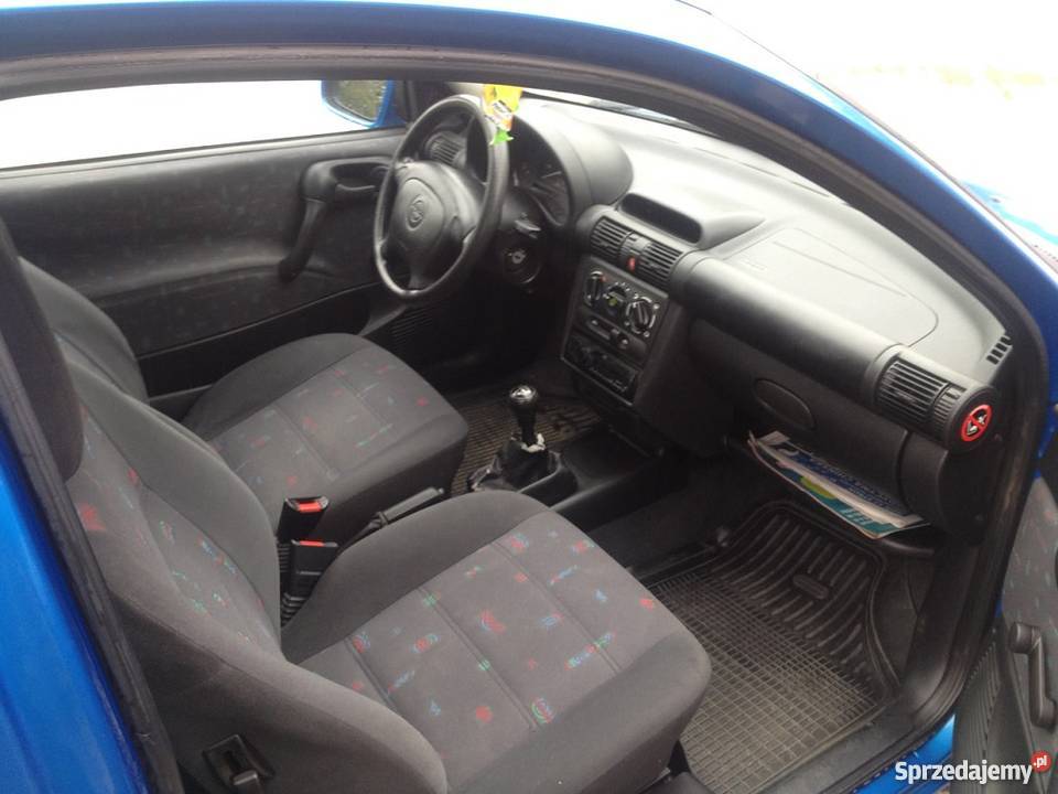 Opel Corsa B niebieski