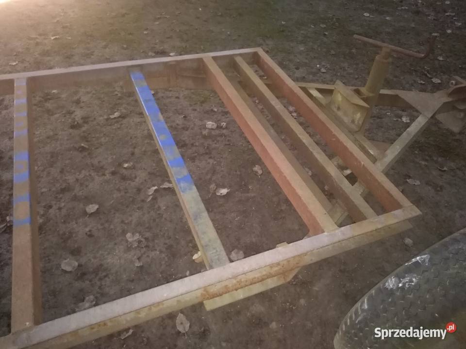 Laweta rolnicza przyczepa do drewna belwciągarka Chmielnik