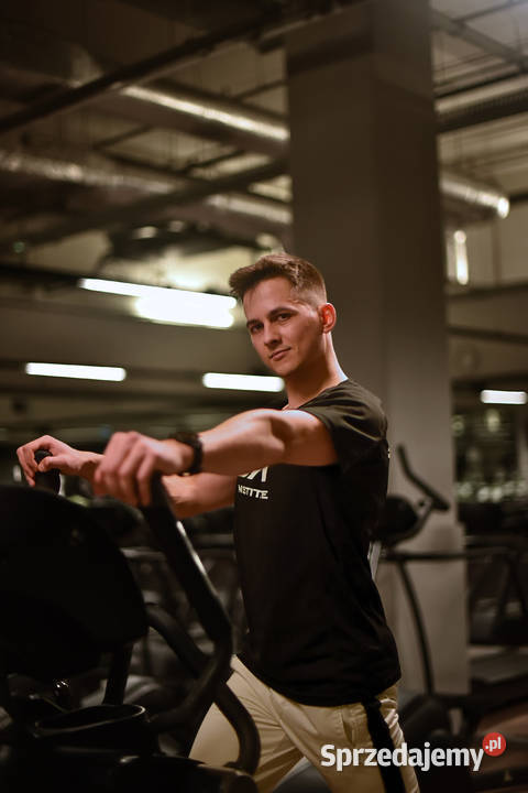 Mateusz Kujawa Trener Personalny Trening Siłowy Wrocław