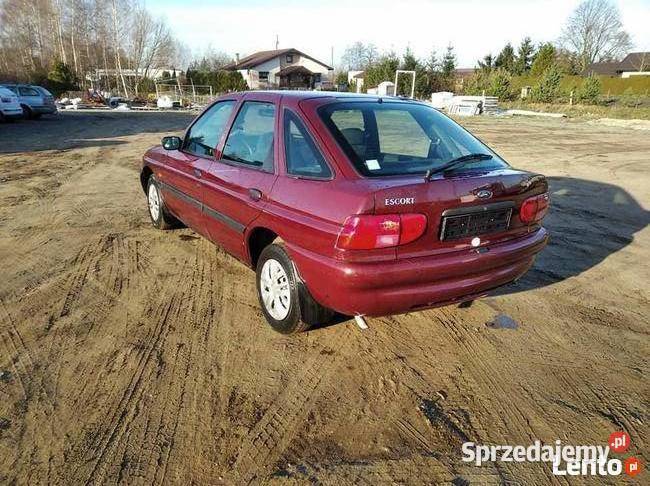Lampa tylna prawa lewa Ford Escort mk6 mk7 9200