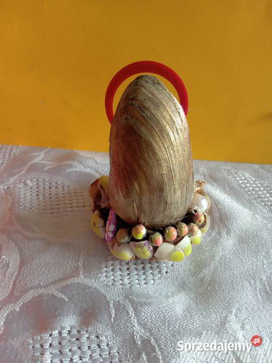 Sprzedam figurkę matki boskiej z muszelek Figurki i rzeźby Bukowno