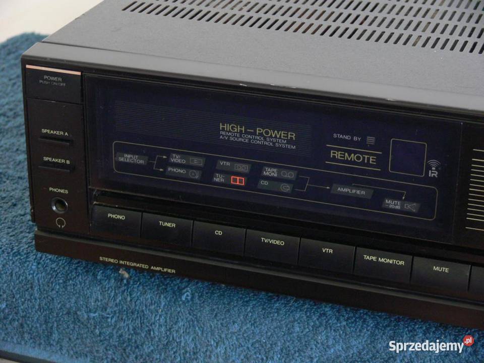 Wzmacniacz Universum 440 wat sprawny i mocny Wzmacniacze i pokrewne