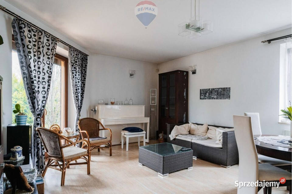 Dom wolnostojący z 2010r 1835 m Domy Czechowice-Dziedzice