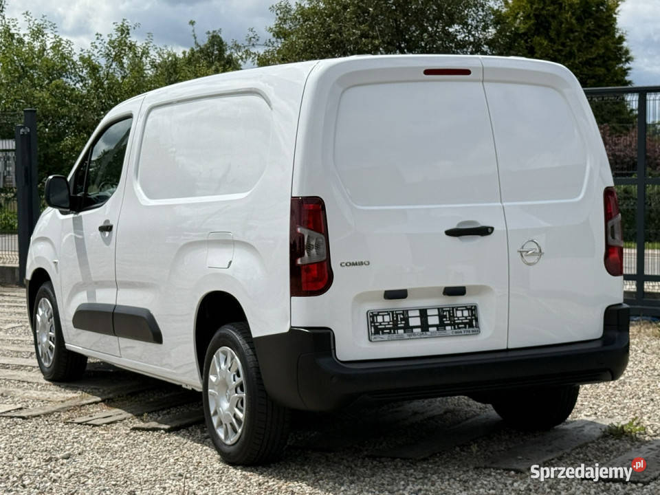 Opel Combo naviklimasuper stanz Niemiec 203398km sprzedam