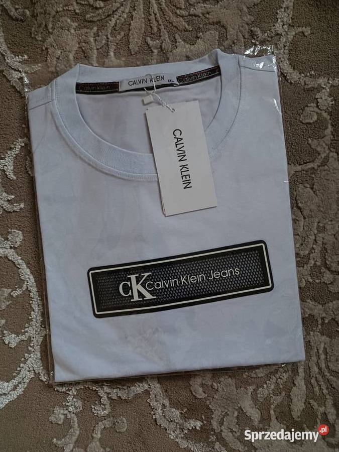 Tshirt męski Calvin Klein idealny na co dzień