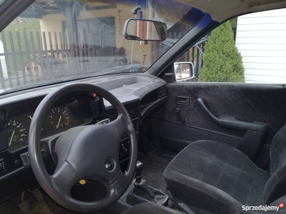 Opel Kadett Sedan 1990 dobra sprzedam