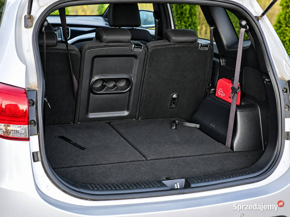 Kia Carens IV 2013 171000km Sadlno