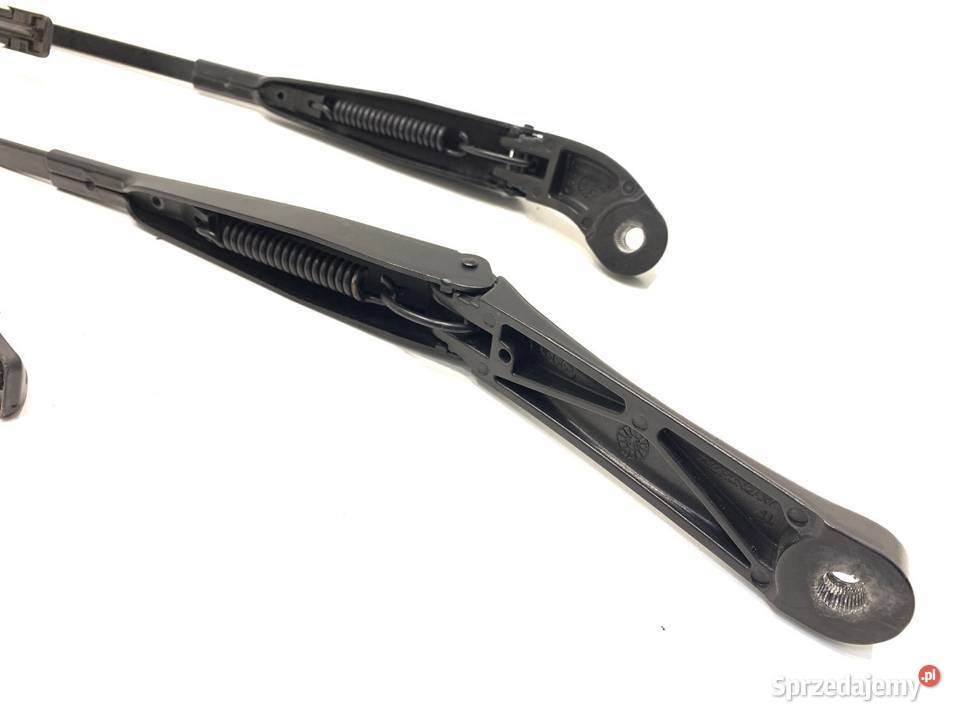 RAMIĘ WYCIERACZKI KOMPLET PRZÓD AUDI TT 8S