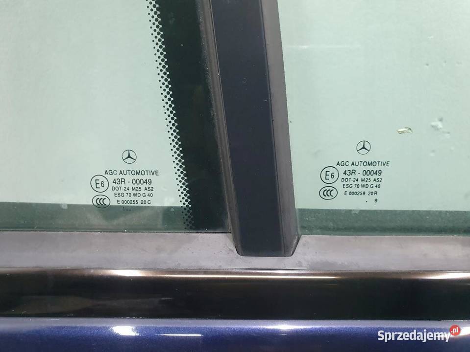DRZWI PRAWY TYŁ MERCEDES W204 KOMBI 0714