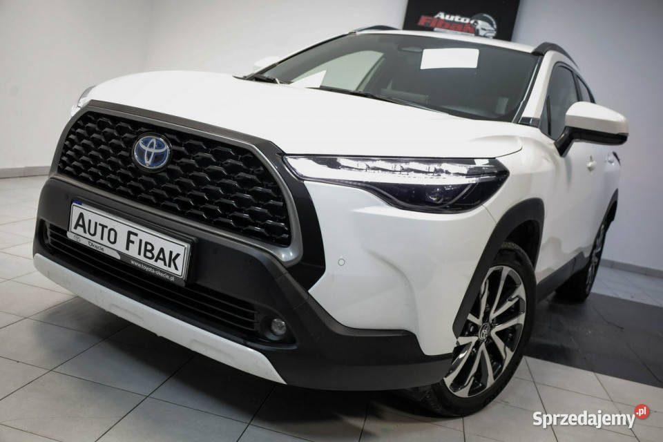 Toyota Corolla Cross Salon komputer pokładowy