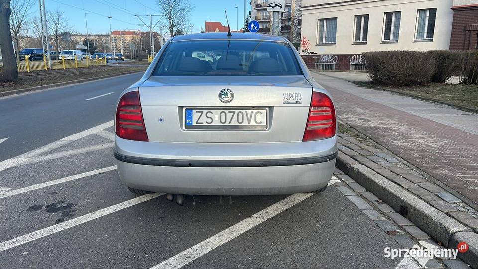 Skoda Superb 19 tdi Sedan / Limuzyna Škoda Szczecin