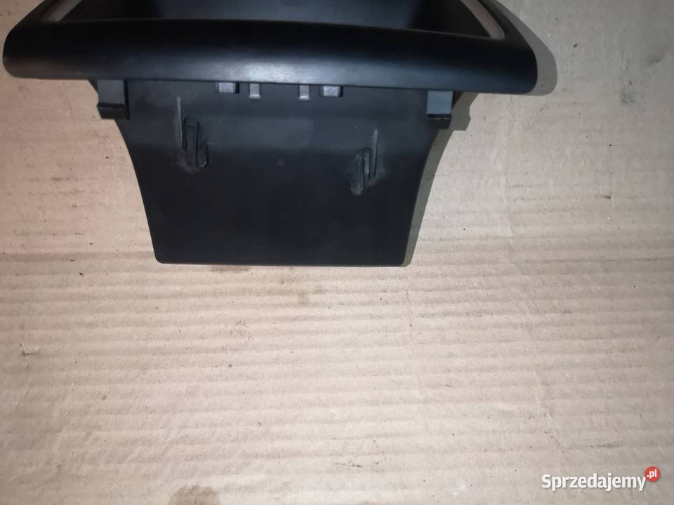 SCHOWEK PÓŁKA TUNELU AUDI A4 A5 Q5 8K0863300B osobowe śląskie Przystajń