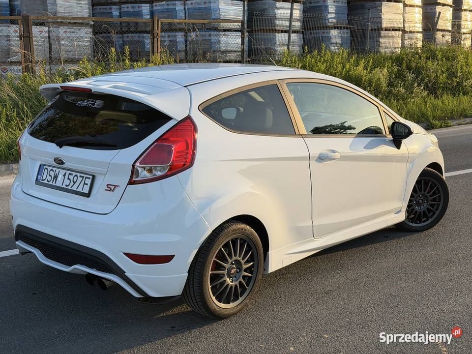 Ford Fiesta ST182 2015 r nieuszkodzony sprzedam