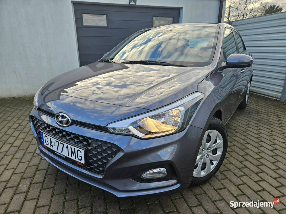 Hyundai i20 12 75 benzyna NOWY bezwypadek czujnik zmierzchu i20 Gdynia sprzedam