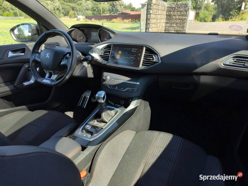 Peugeot 308 SW 12turbo benzyna 130 panorama Kombi Kęty